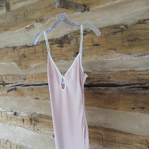 Princess Polly Pink V Neck Maxi Slip Dress Size 2 - Picture 4 of 9